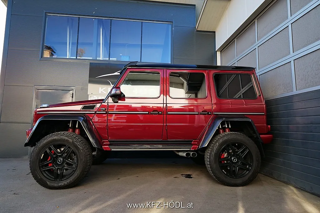 Mercedes-Benz G500 4X4² Image 6