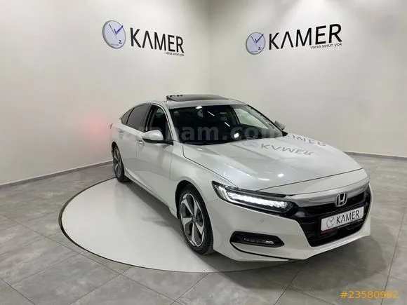 Honda Accord 1.5 VTEC Executive Plus Image 1