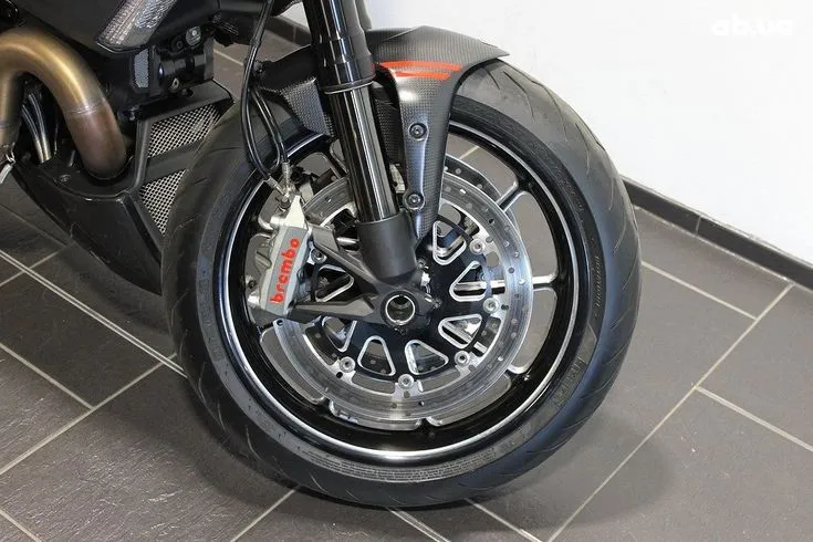 Ducati Diavel Image 7